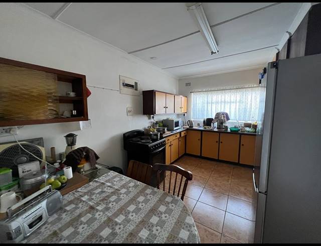 4 BEDROOM FREESTANDING FOR SALE IN NEWHOLME